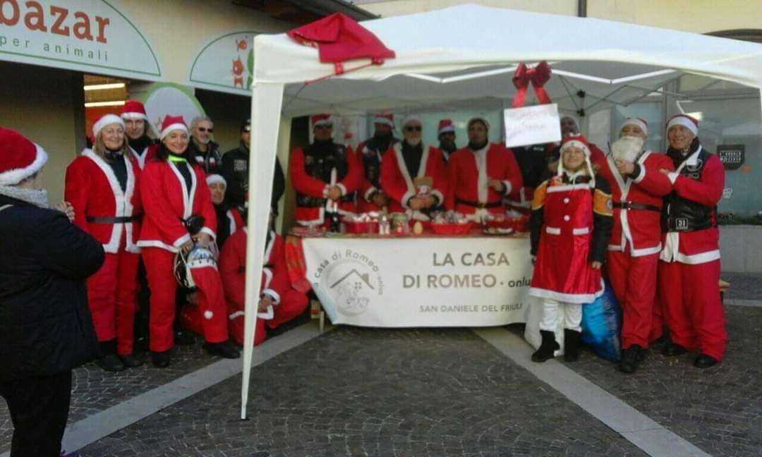 Evento del 14 dicembre 2019, la nostra prima raccolta fondi per i mici randagi! Un successo grazie a volontari dal cuore d'oro che ci hanno dato un aiuto concreto! ❤️
