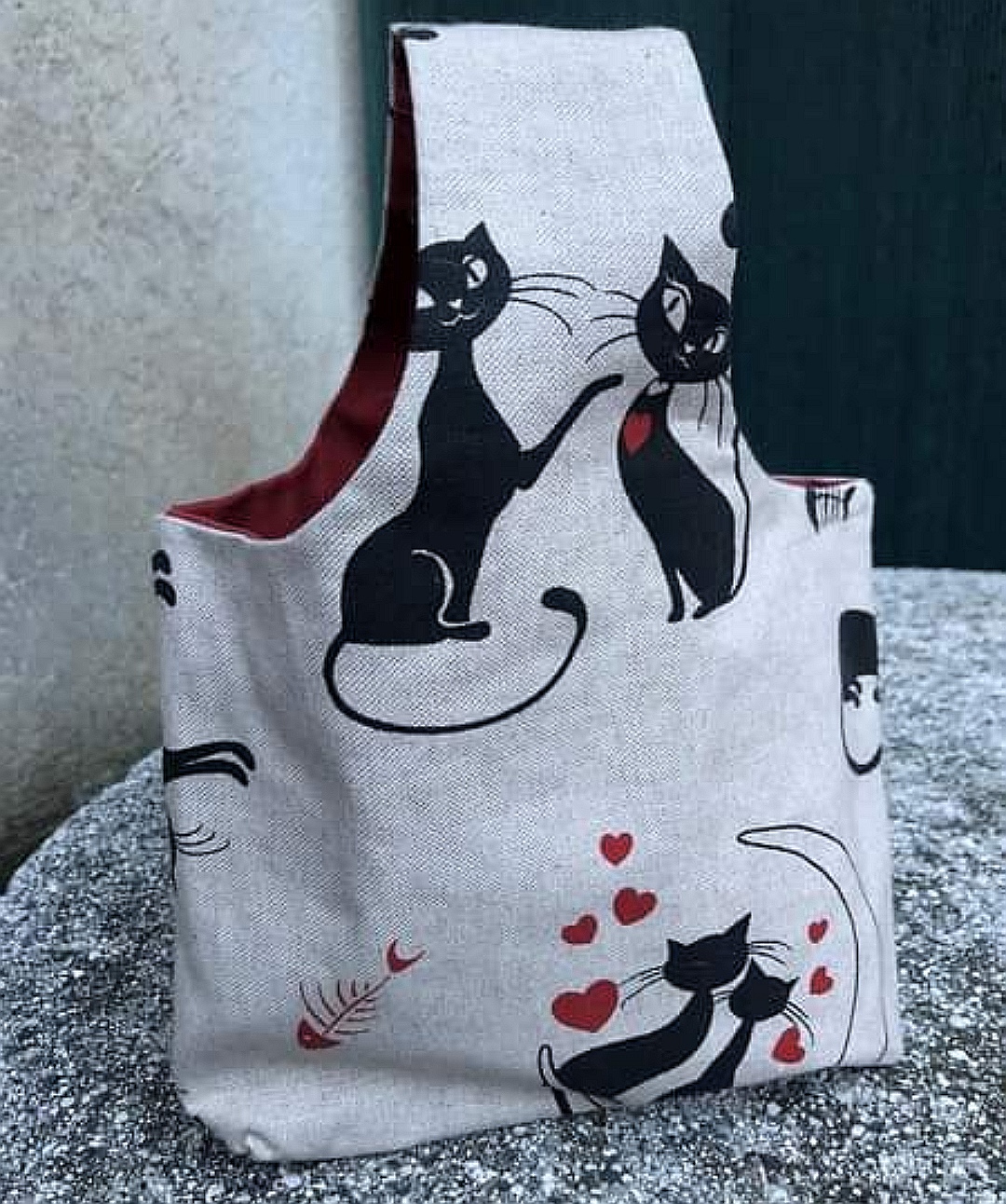 Mini borsetta a mano, offerta a partire da 15 euro. 